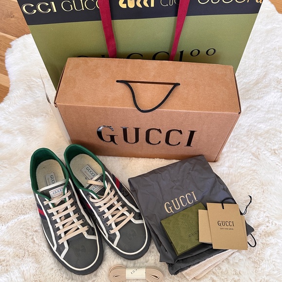 Men’s Gucci shoes - Picture 5 of 7